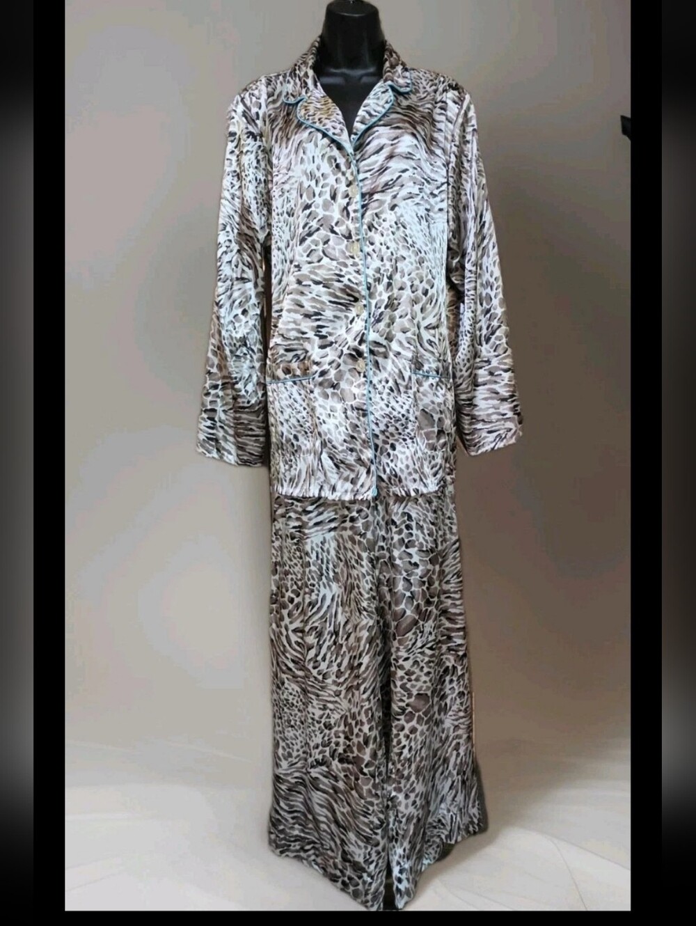 Victorias Secret Womens 1X Pajama Set L/S Satin Brown Leopard Print Turquoise